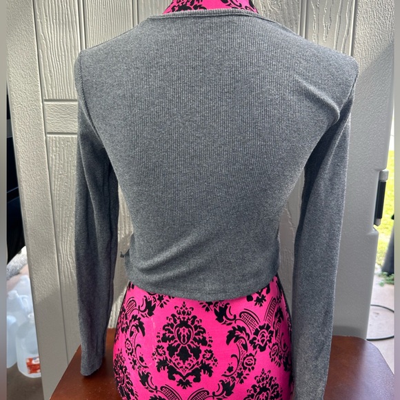 Long sleeve crop top made in Italy Size Medium - Picture 4 of 6